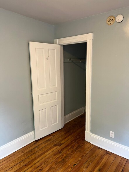 Building Photo - 703 French St