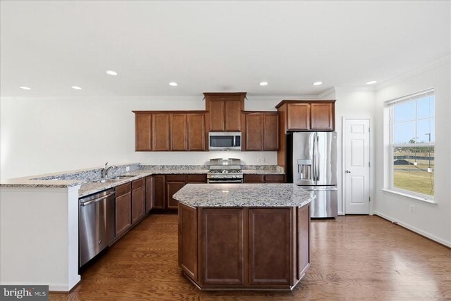 Building Photo - 117 Rotunda Dr