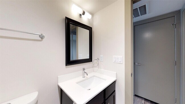 Building Photo - 6304 Prospect Ave