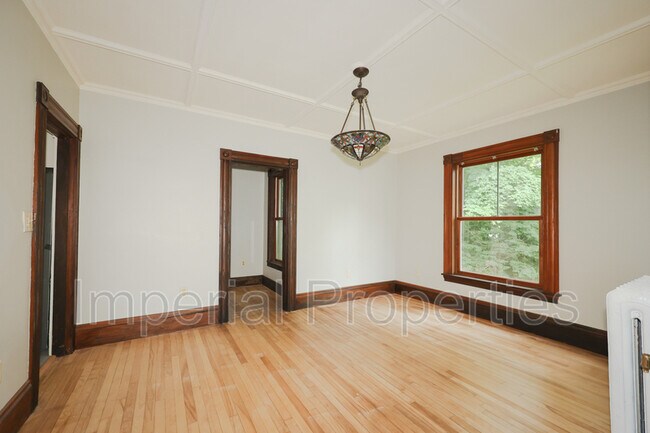 Building Photo - 6 Engel St