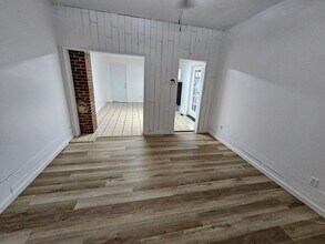 Building Photo - 128-130 Arletta