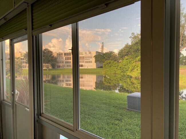 Building Photo - 61 Ashby B