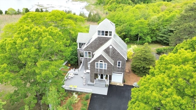 Building Photo - 17 Bourne Point Rd