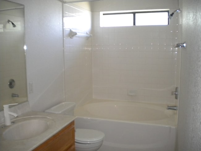 Building Photo - 3707 Dustin Ct