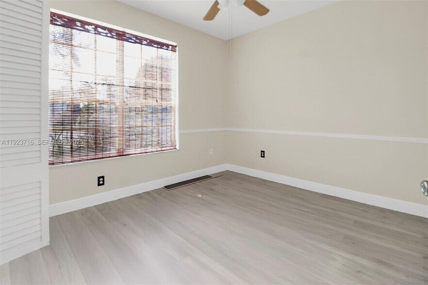 Building Photo - 15875 SW 149th Ln