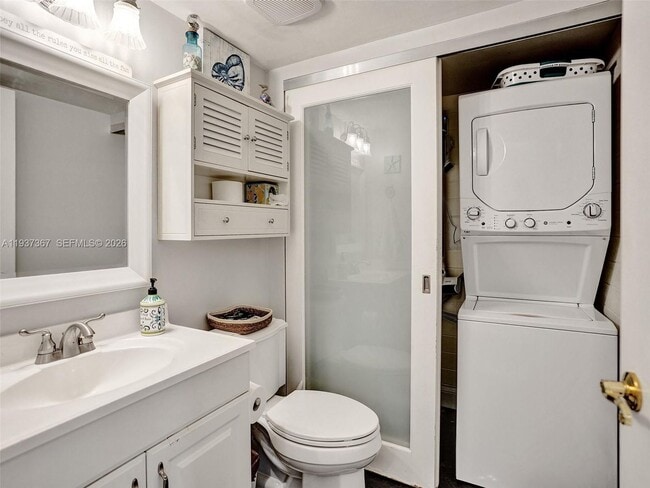 Building Photo - 11861 SW 9th Manor