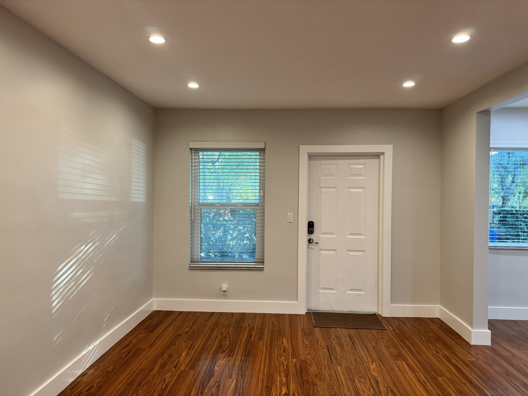 living room - 685 SW 19th Rd