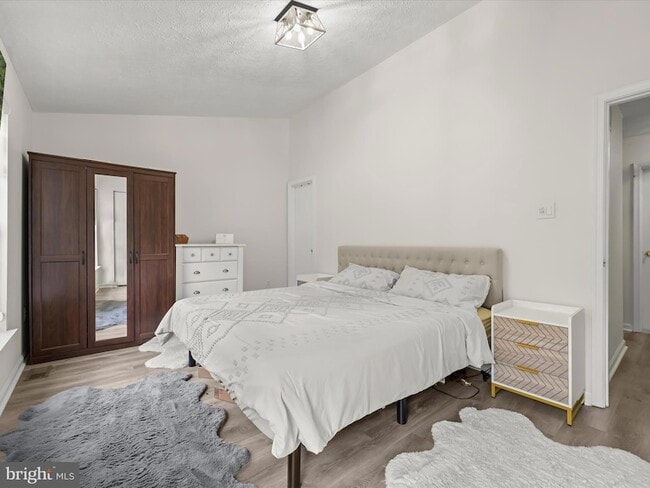Building Photo - 7729 Patuxent Oak Ct