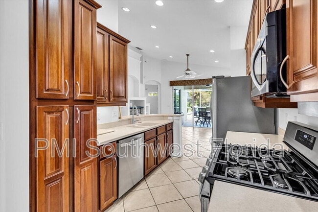 Building Photo - 6393 Rookery Cir