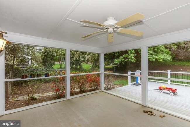 Building Photo - 3209 Thornapple St
