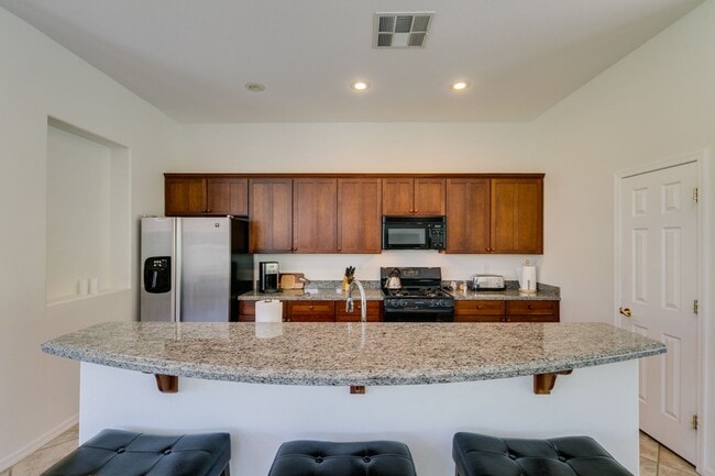 Building Photo - Elegant 3Bedroom/2.5Bath Furnished Home with Casita in Anthem Country Club