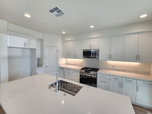 Building Photo - 43355 Passagio Lago Way