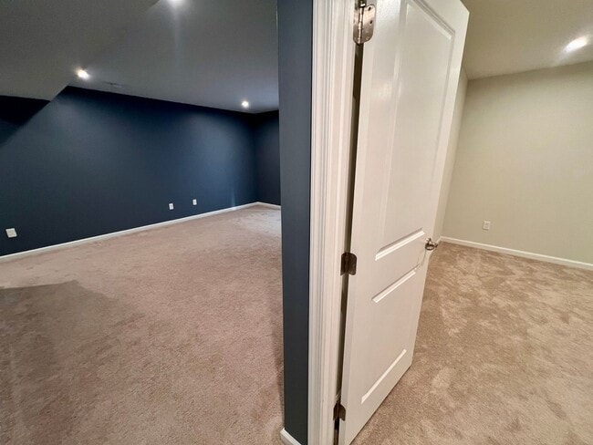 Building Photo - 3 Bed 3 Bath- Mars PA