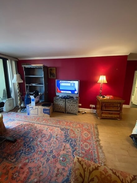 Building Photo - 1636 N Wells St