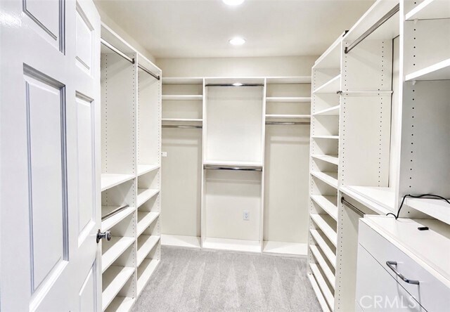 Building Photo - 16972 Oak View Dr