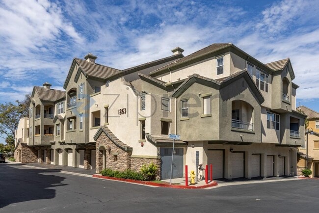 Building Photo - 1863 Opaline Pl