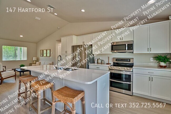 Building Photo - 147 Hartford St