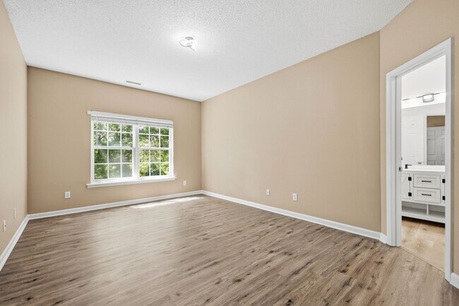 Building Photo - 3101 Sawyers Mill Dr