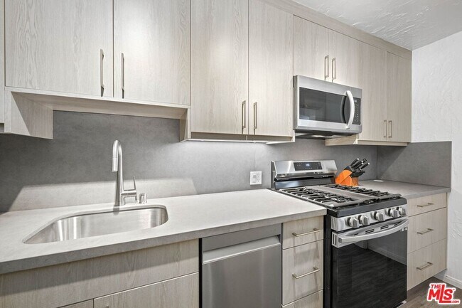 Building Photo - 22548 CA-1