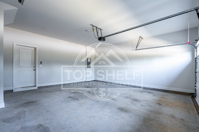 Building Photo - 312 Lincoln St