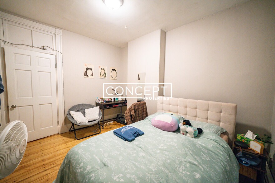 Building Photo - 135 St Alphonsus St