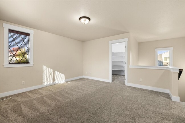 Building Photo - Spacious 5-Bedroom Home (plus bonus room) on ½ Acre in Bridgetower – Rare Meridian Rental!