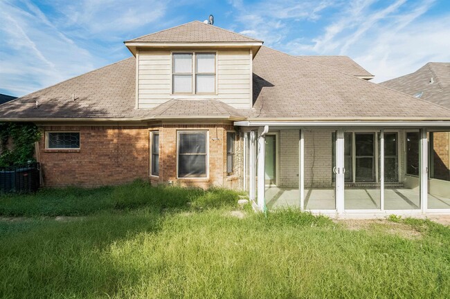 Building Photo - 2056 Milbrey St