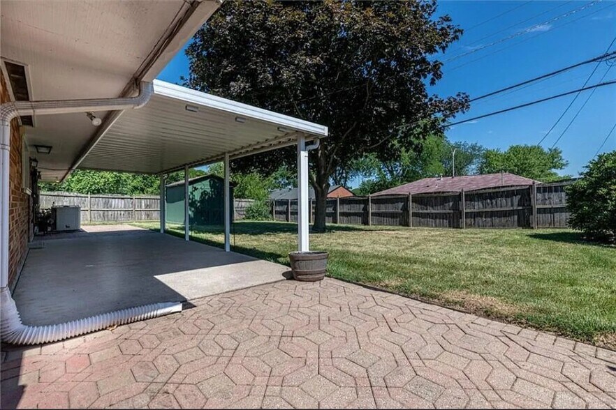 Building Photo - 1841 Mattis Dr