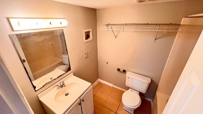 Building Photo - Altamonte Springs Apartment Coming SOON!