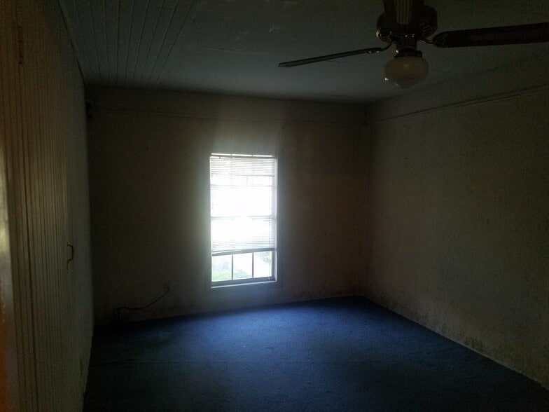 Building Photo - 1310 S 8th St