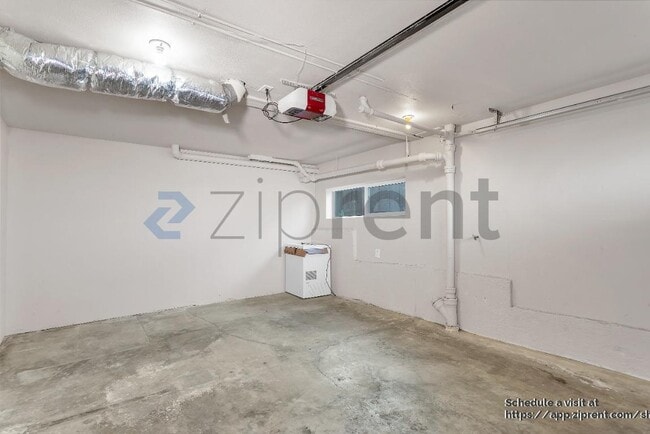 Building Photo - 341 Malcolm Ave