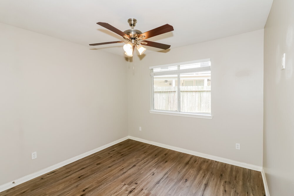 Building Photo - 25235 Clover Ranch Dr