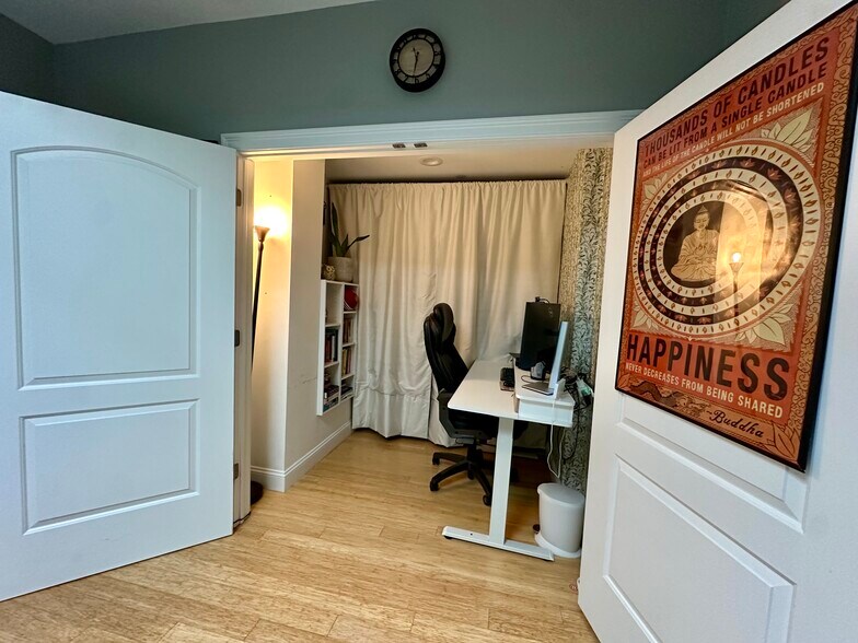 Building Photo - 30 High St