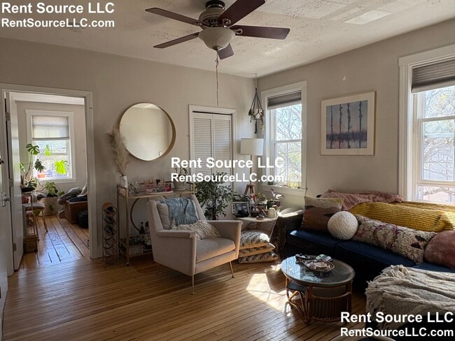 Building Photo - 565 Somerville Ave