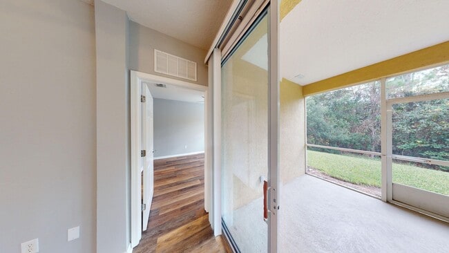 Building Photo - Spacious 2Bed/ 2Bath Condo With Office and 1-Car Garage - Bartram Park - Available NOW!