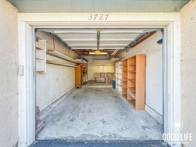 Building Photo - Serene 2BD/2BA End Unit Condo in Carmel Valley with Community Pool & Detached Garage