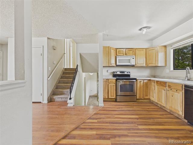 Building Photo - 904 S Uravan St
