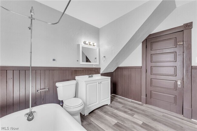 Building Photo - 812 Lovett Pl