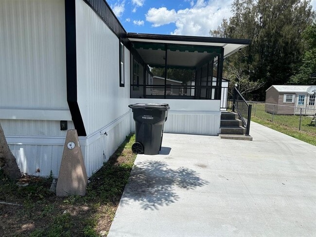 Building Photo - 3061 Crystal Hills Dr