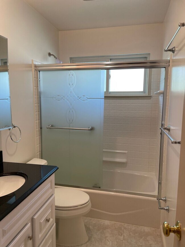 Building Photo - 207 Kent Ave