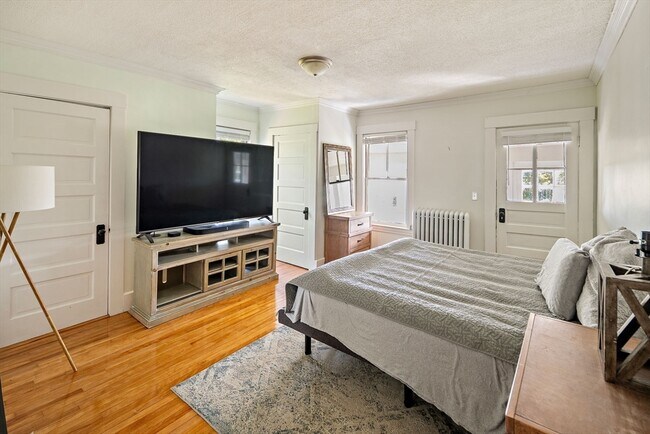 Building Photo - 20 Mountain Rd