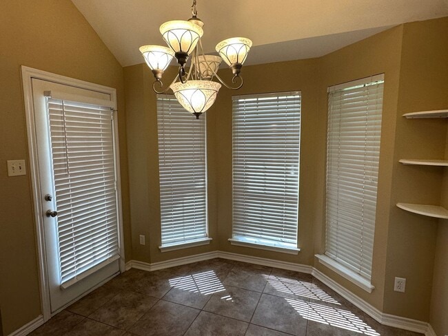 Building Photo - College Station -3 bedroom/2 bath - Fenced in back yard and House is in an EXCELLENT LOCATION