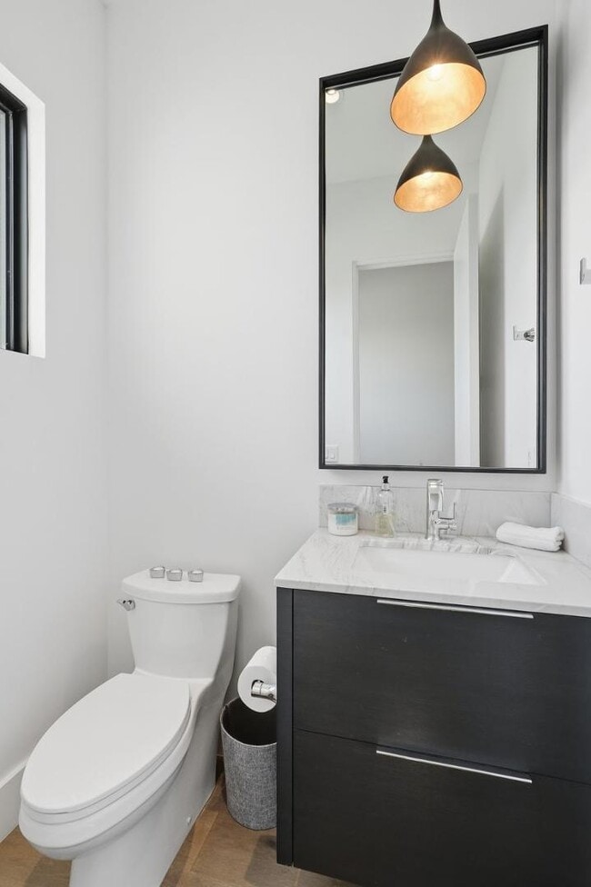 Building Photo - 4544 N Evans Dr