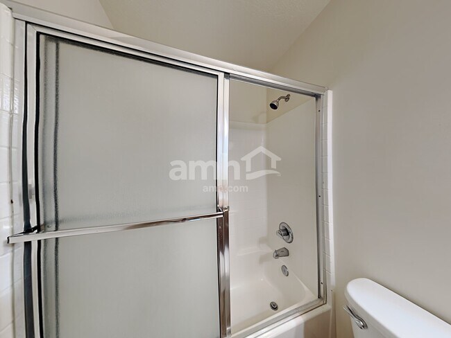 Building Photo - 261 Walton Dr