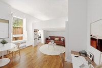 Building Photo - 151 E 20th St