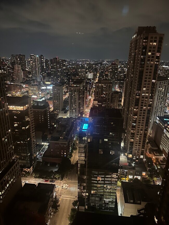 Building Photo - 30 E Huron St