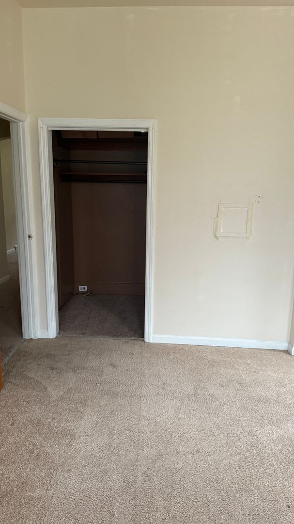 Building Photo - 318 Center Ave