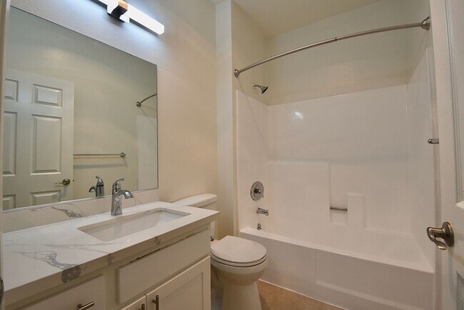 Building Photo - 11594 Moorpark St