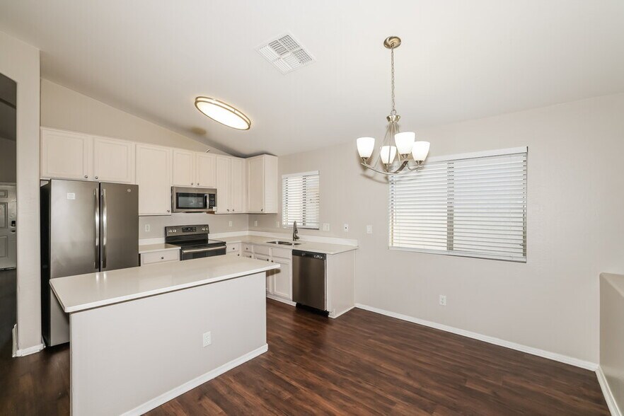 Building Photo - 12817 W Mandalay Ln