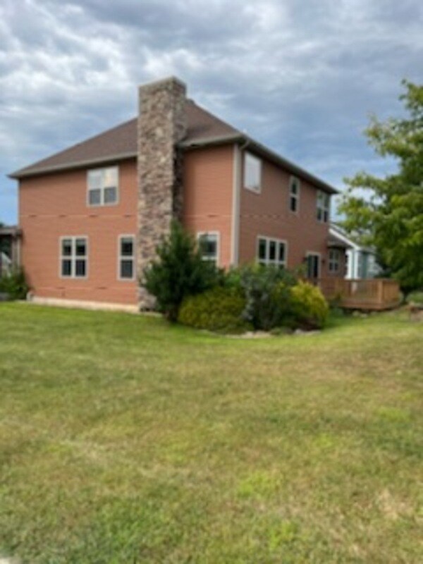 Building Photo - 2411 Nottingham Dr